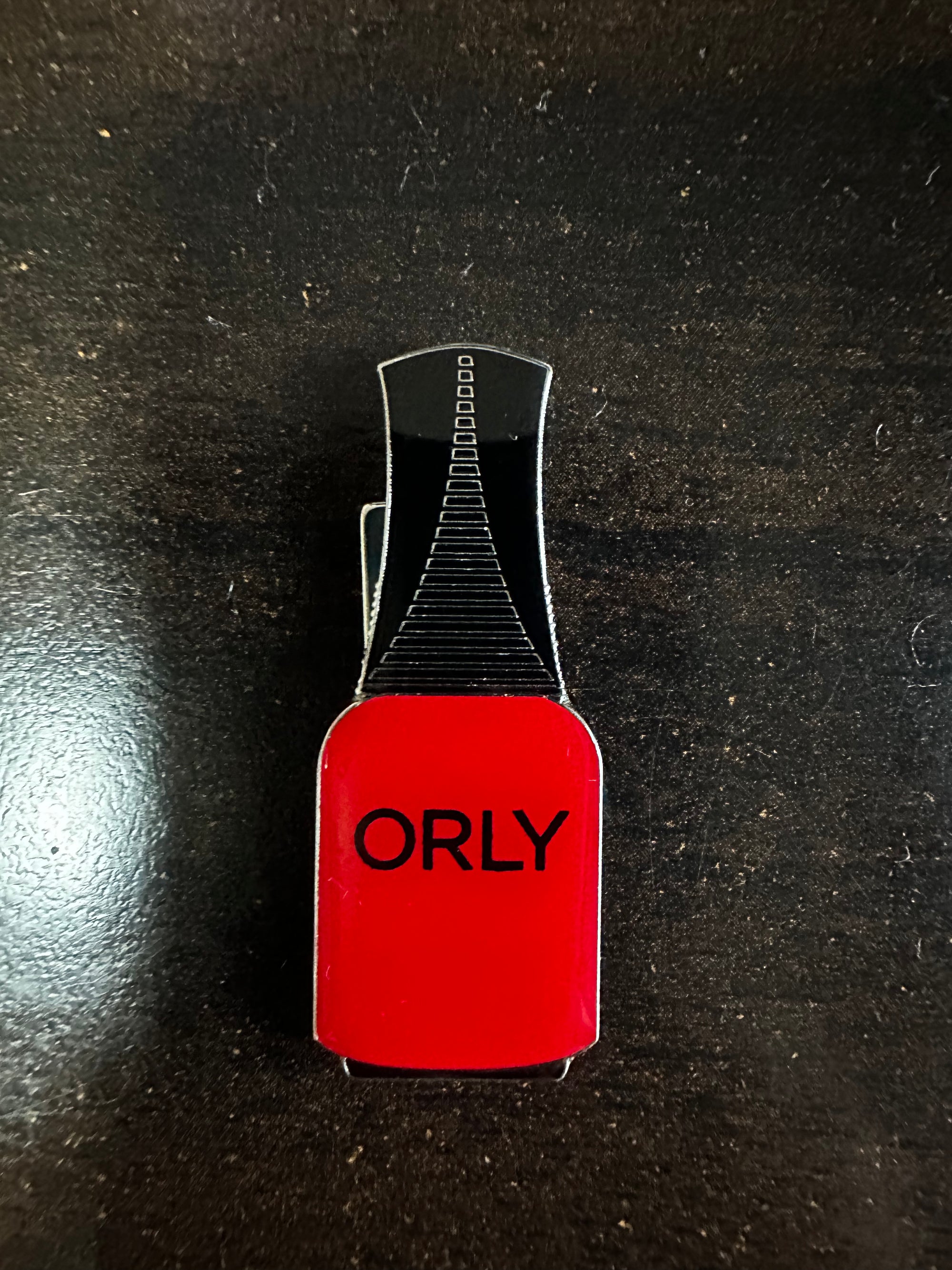 Orly magnetic brooch