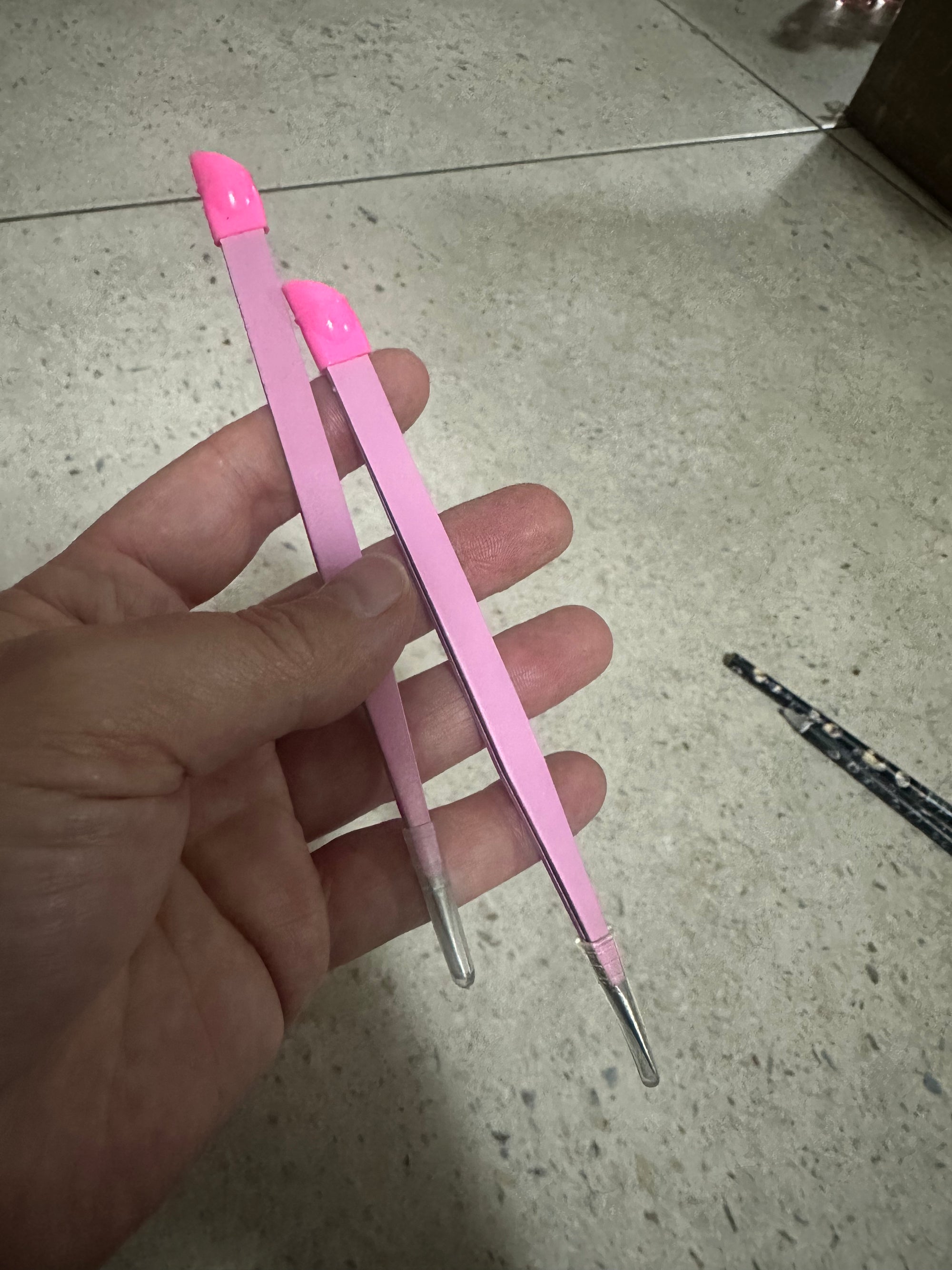 Very sharp nail art tweezers DEMO (Sold each)