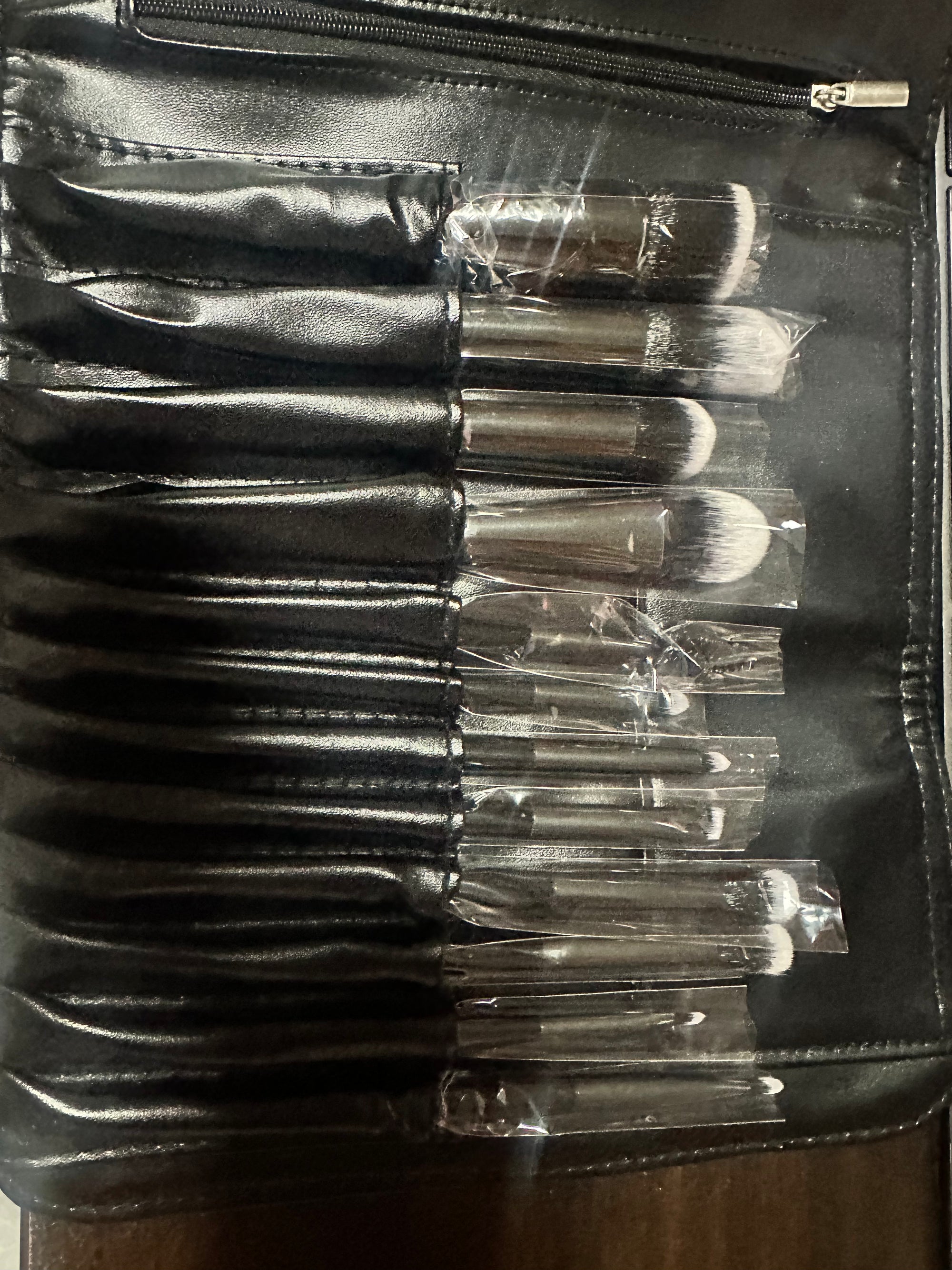 Demo make up brush set